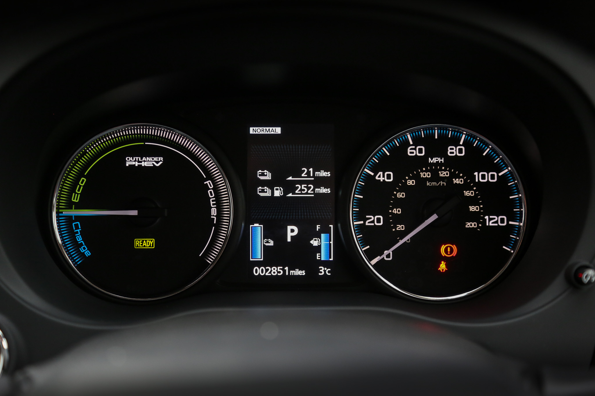 Mitsubishi Outlander PHEV dashboard